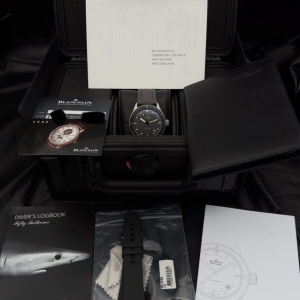 Blancpain Fifty Fathoms Bathyscaphe 5000-1210-G52A Titanium/Ceramic FULL SET - Image 11