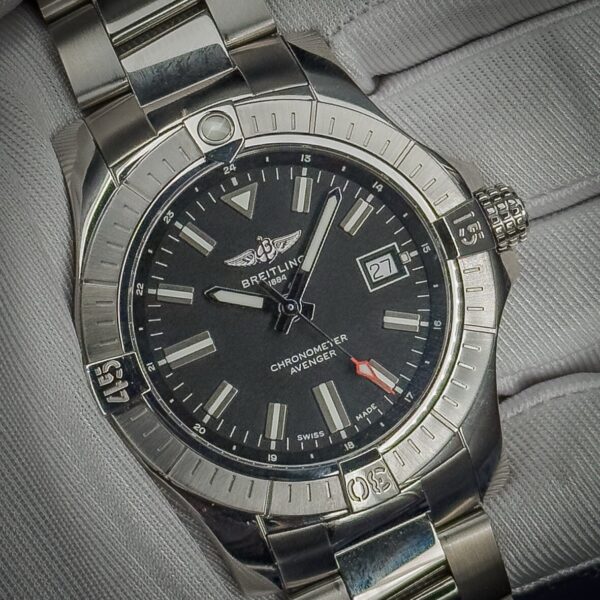 Breitling Avenger Men's Watch Black Dial w/ Steel Bracelet 43mm A17318 Full Set - Image 2